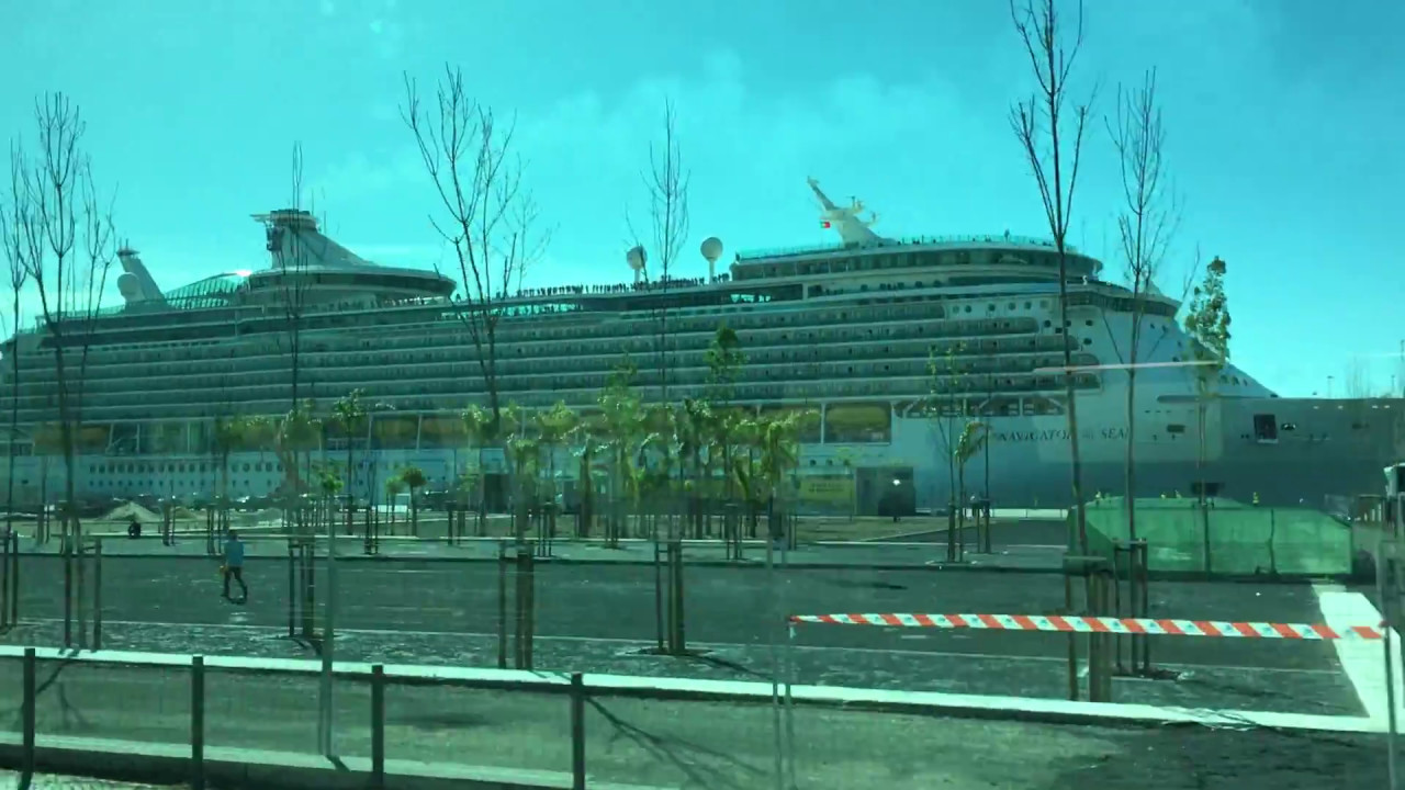 tv natok bangladesh সেই আলোচিত জাহাজ, সেই জাহাজটিতে ১৮ হাজার রুম আছে যা ২৫০০০ মানুষ বহন করতে সক্ষম.