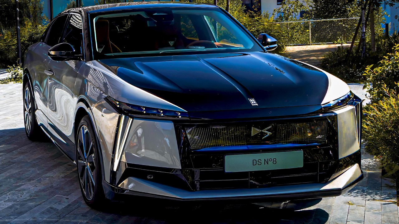 New 2025 DS N°8 (Etoile) - Flagship SUV-Coupe | AWD | Long Range