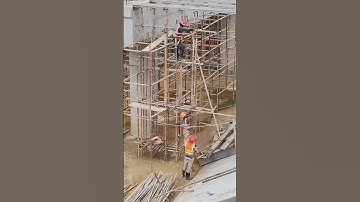 Technical install scaffolding to support bottom of Formwork