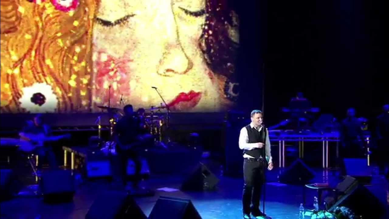 Я сам тебя выдумал в своей голове песня. Океан холодных слёз завтра брошу. Сам тебя выдумал. Я сам тебя выдумал бублик. Я сам тебя выдумал бублик.