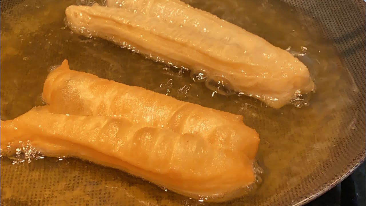 How to make Chinese bread sticks វិធីធ្វើនំចាខ្វៃ YouTube