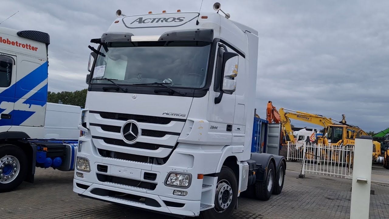 70152670 Mercedes Actros - YouTube