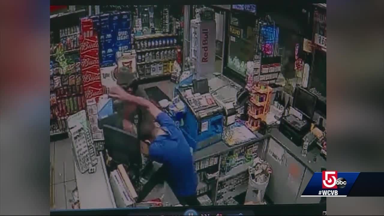 Man tries robbing clerk trained in martial arts ... it doesn't go well