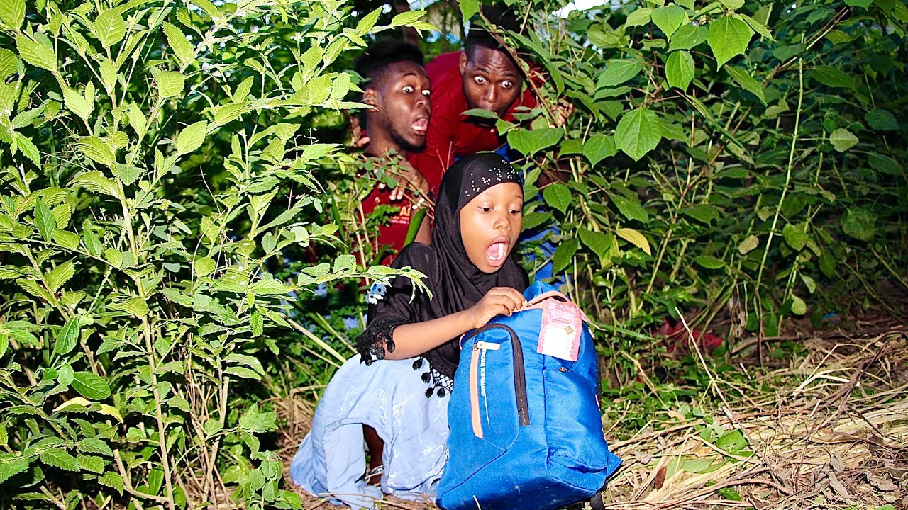 ANUSURIKA KUFA,,MTOTO ASMA APATA MATATIZO MAKUBWA KISA BEGI LA PESA