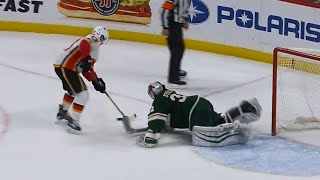 Flames' Gaudreau scores questionable shootout goal vs. Wild