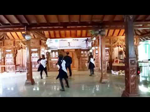 DAMN I LOVE MIAMI Line Dance - Tri Marliansi Fayakun - Mery || demo by Zinnia Class