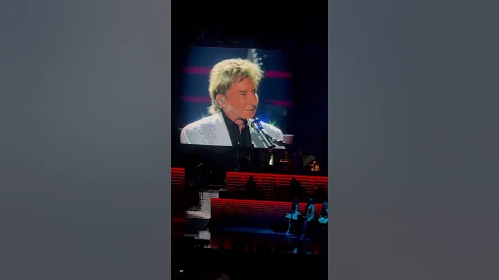 I Write the Songs - Barry Manilow Live at The Climate Pledge Arena in Seattle, Washington 7/12/2025