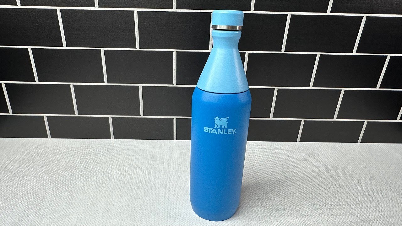 Stanley 20 oz All Day Slim Bottle - Azure Blue