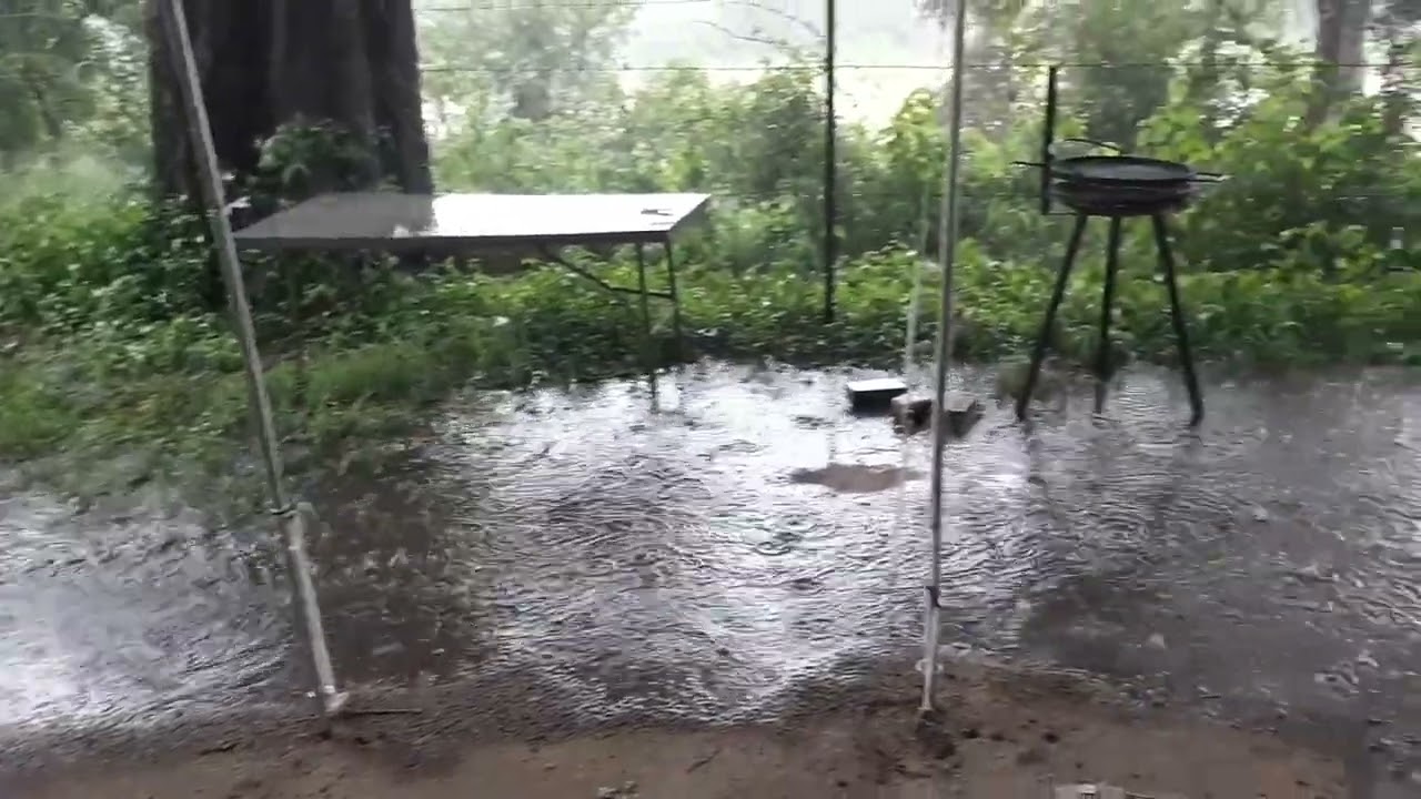 Rain at Maroela