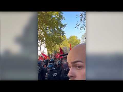 احتجاج فرنسا تطلب من ماكرون الرحيل الآن