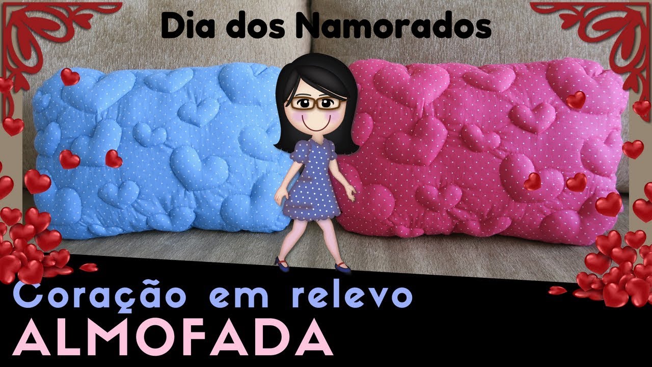 Almofada com coração em relevo | Dia dos Namorados