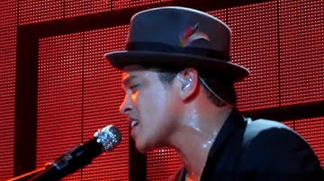 Bruno Mars - It Will Rain - Live HD Concert London