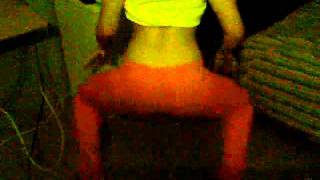 Twerking to Bouncy Biggity Bounce