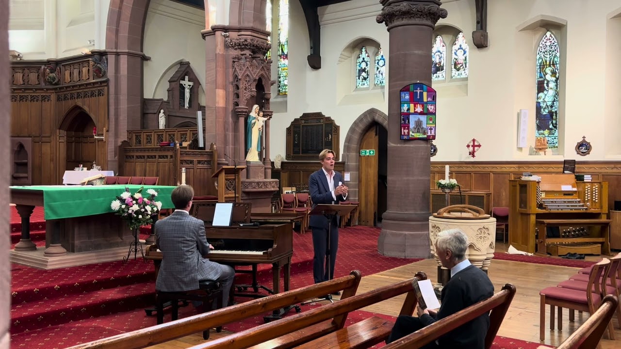 Now Sleeps The Crimson Petal - Roger Quilter