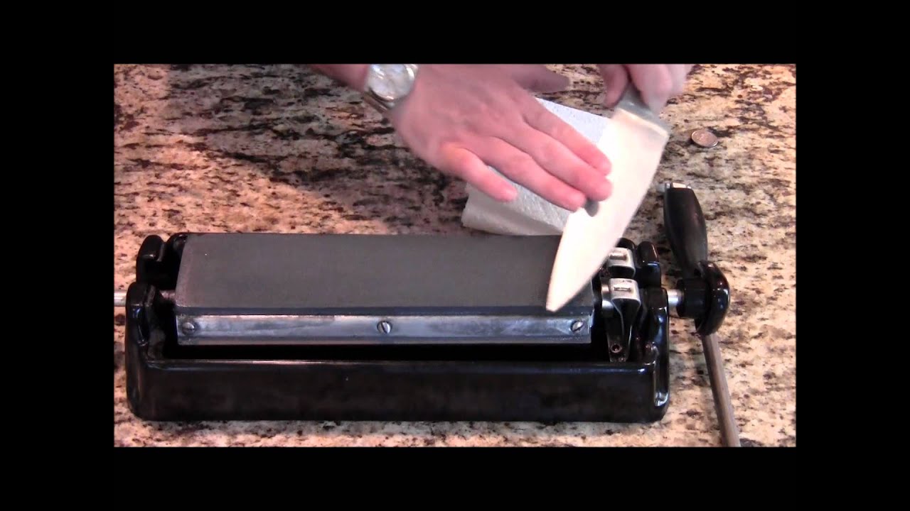 How to Sharpen a Knife Using a Sharpening Stone and Steel ...
