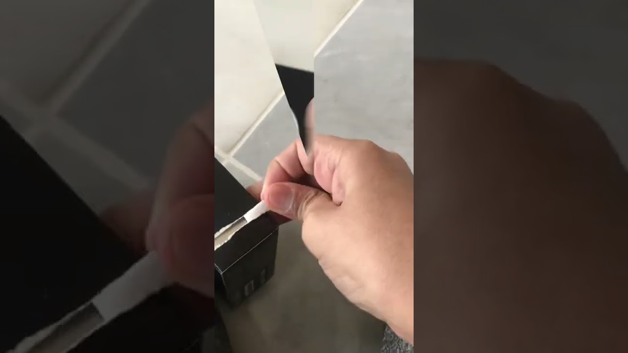 The Unboxing of Nothing Ear (1)