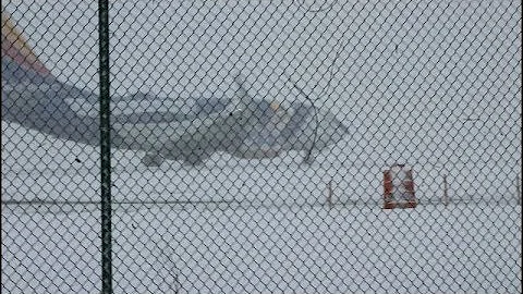 BRAND NEW LOUISIANA ONE southwest airlines 737-700 very foggy landing at albany