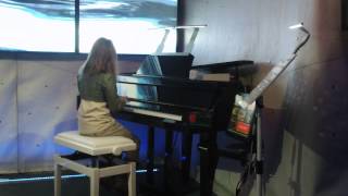 Nastasja Krzelj, 9 Jaar Piano