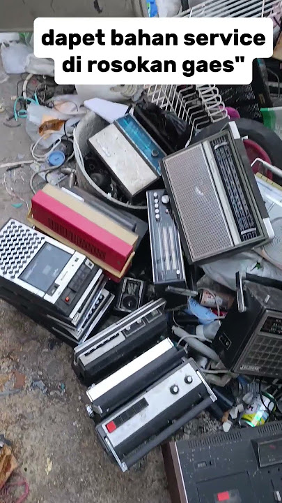 Dapet radio jadul gaes,, semoga bisa d service atau d perbaiki '🙏🏽☺#radioantik #radiovintage #radio