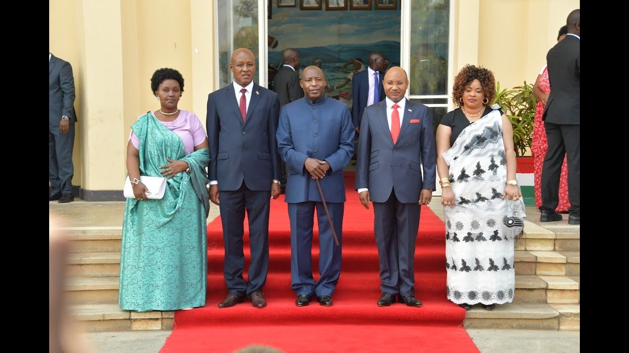 Umushikiranganji wa mbere w'Uburundi CPG Alain Guillaume Bunyoni ...