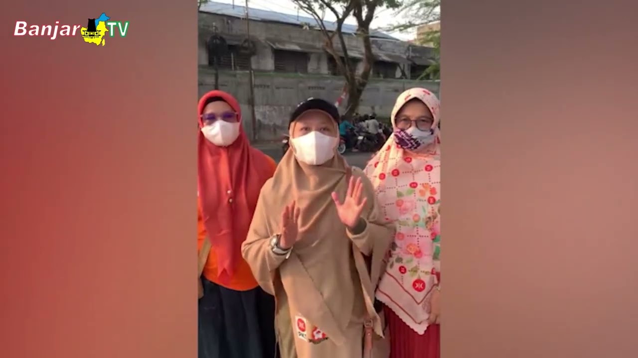 PKS BANJARMASIN BAGIKAN RIBUAN MASKER UNTUK WARGA TERDAMPAK KABUT ASAP