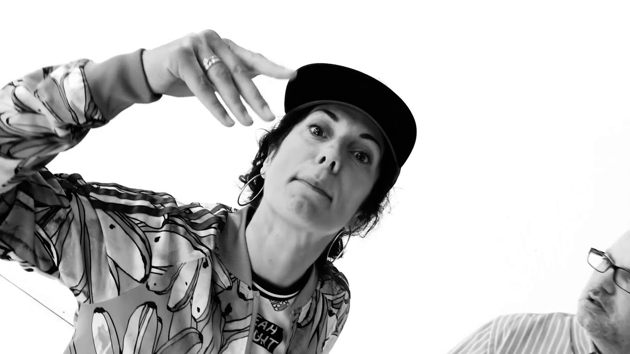 "Je ne parle pas francais" Evren hat �ne OffenbachVersion YouTube