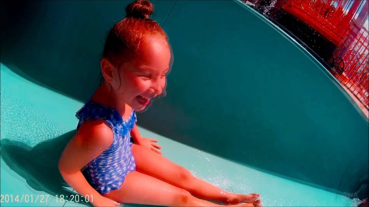 София и Катя в водном парке Ямит 2000