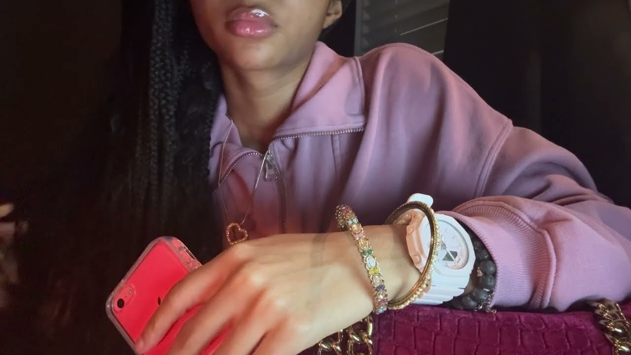 That girl who has everything in her bag || Lofi ASMR 🤍