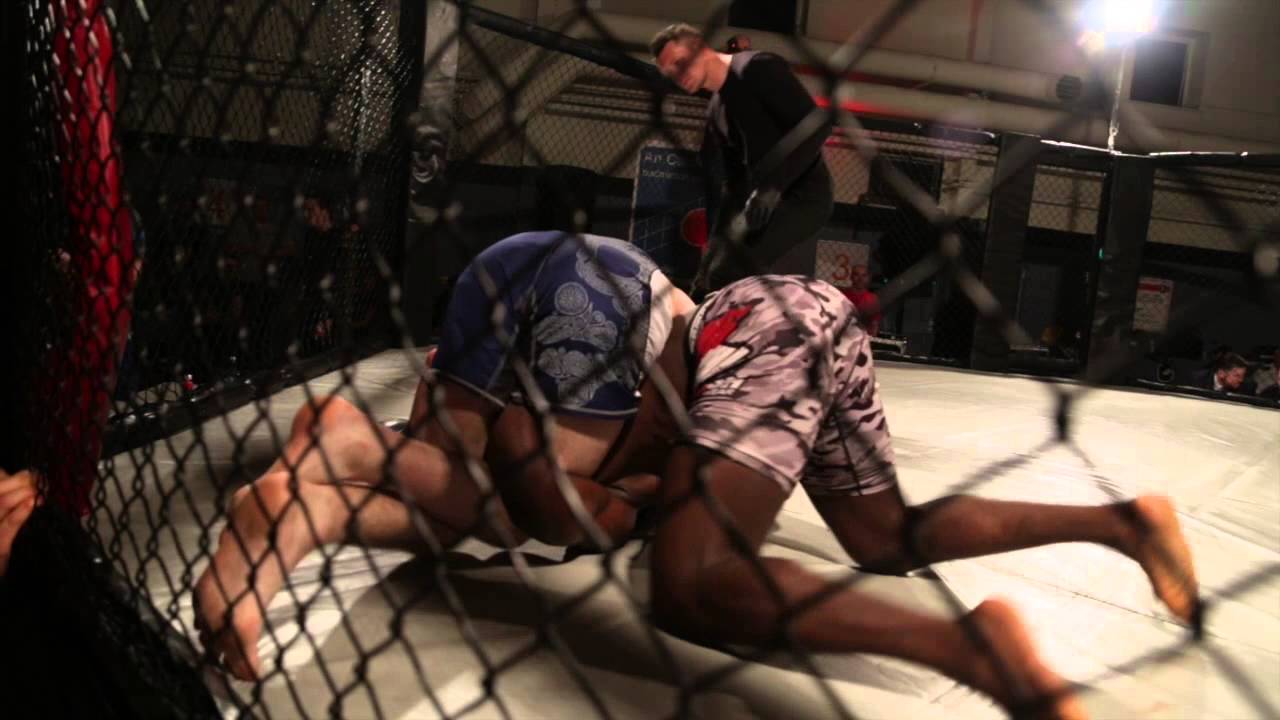 Ian Coughlan vs Makinde Adeyemi at Ryoshin FC 8