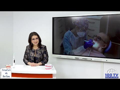 Video: Cum se tratează boala gingiilor cu remedii de casă (cu imagini)