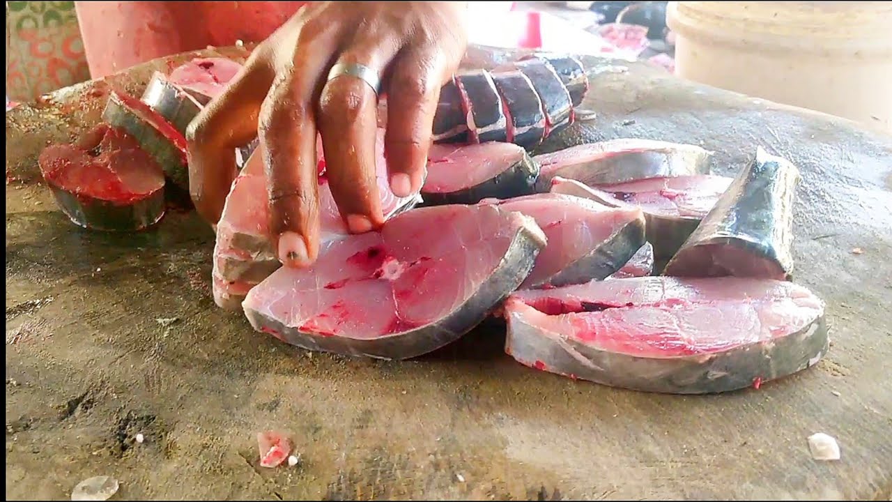 King fish cutting skills and Round pieces  cutting. 