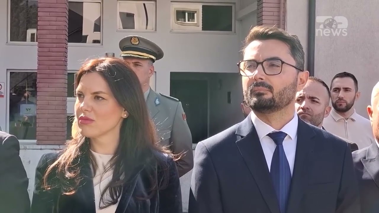 Top News - Nufi në krye të Mbrojtjes. Pirro Vengu dorëzon detyrën te pasaardhësi