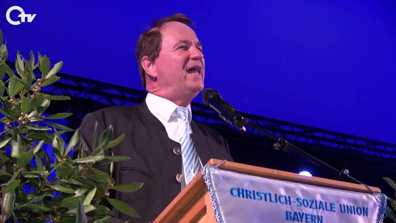 Wolfgang Krebs parodiert Bayerns Spitzenkräfte – Satire trifft Politik