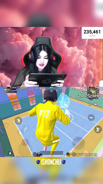 Ishga qabul qilish bolimida yalangoch yigit