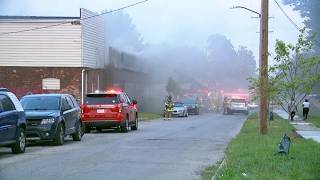 Firefighters battle flames at north Toledo building Tuesday night