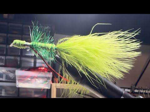 How to make a wooly bugger fly for big bass #flyfishing #bassfishing #fyp #flytying #handmade