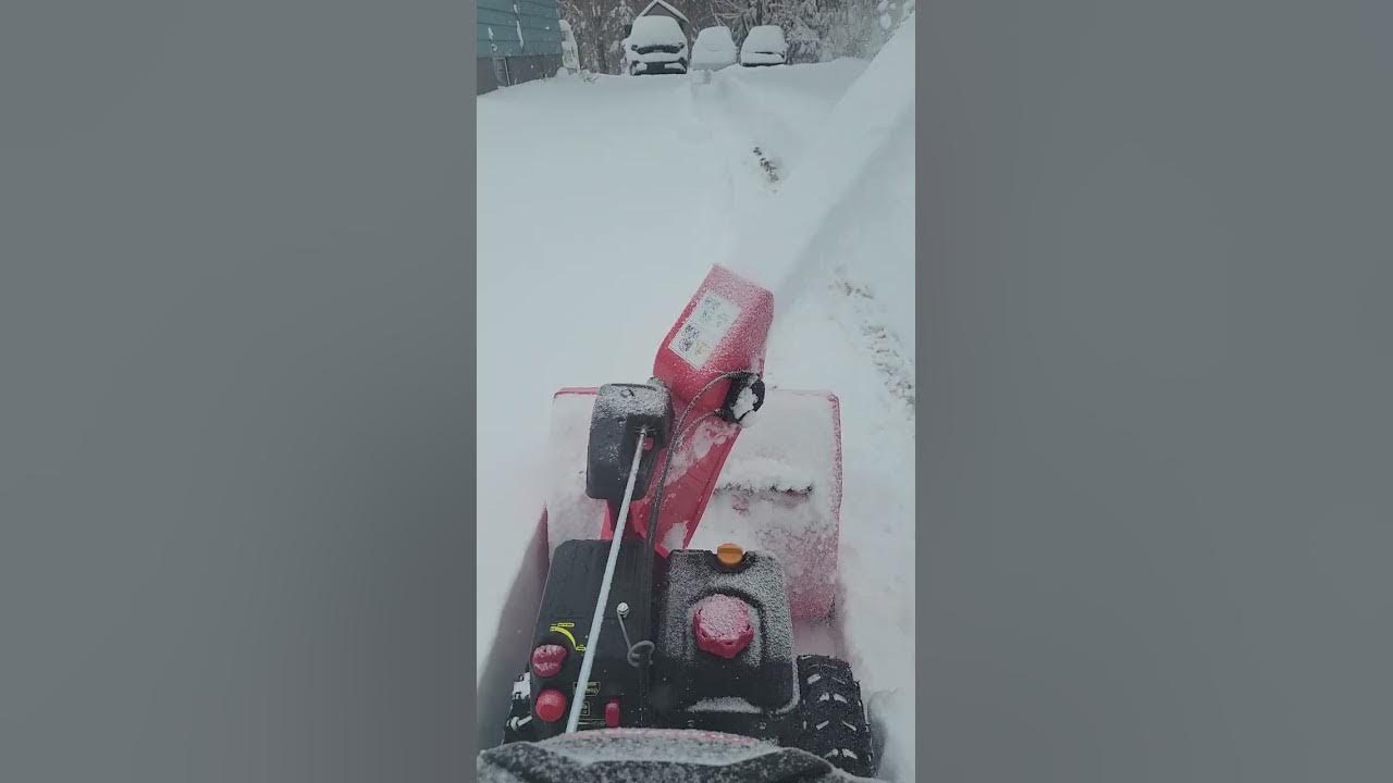 Craftsman Select 26" 243cc snowblower test - YouTube