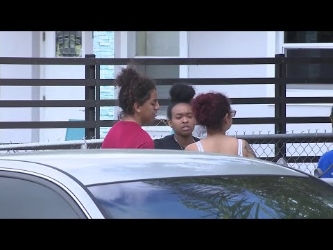 Miami-Dade detectives search for 21-year-old man’s killer