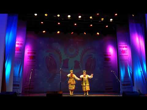 Баба на баяне(Лесозаводск)