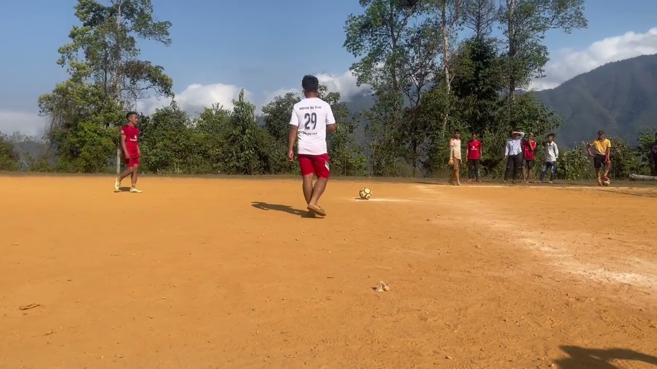 Xub pe ntawm qhov rooj   Kev sib tw