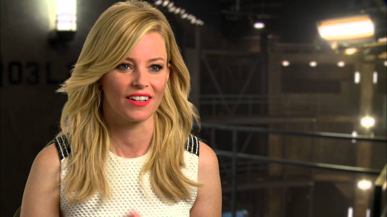 Elizabeth Banks - Mockingjay Part 1 Cast Interview [HD] - YouTube