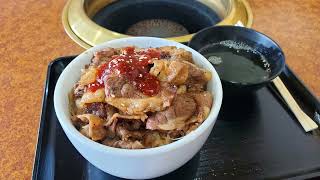 焼肉屋のメガ盛り‼️牛カルビ丼(特盛) 「焼肉みらく 粕屋店」