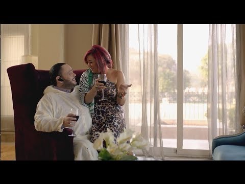 لما تبقي وزير وبتحب العط ويحصل عليك كبسه