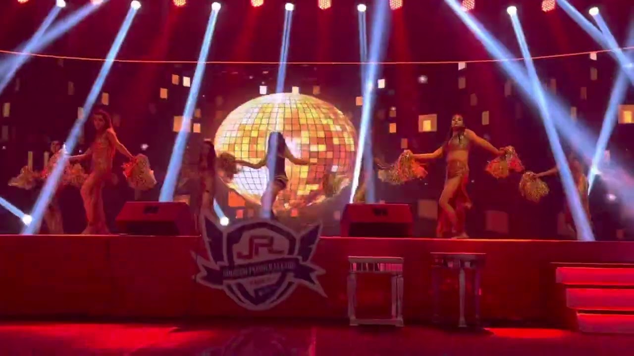 Retro Performance by Challenger Dance Troupe 