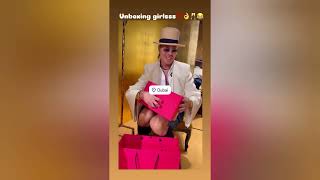 Download Lagu Λάκης Γαβαλάς - unboxing girls ! 🥰😍 MP3