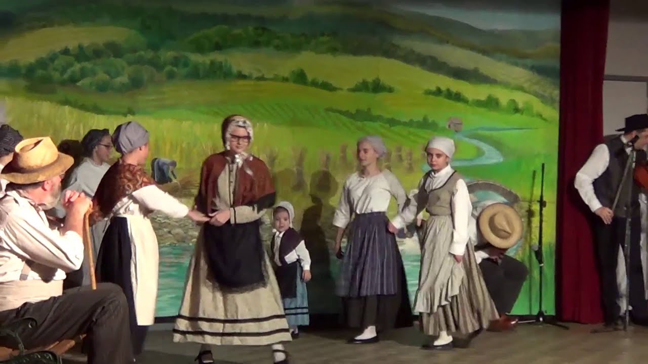 Les chainettes - Danse du Limousin - YouTube