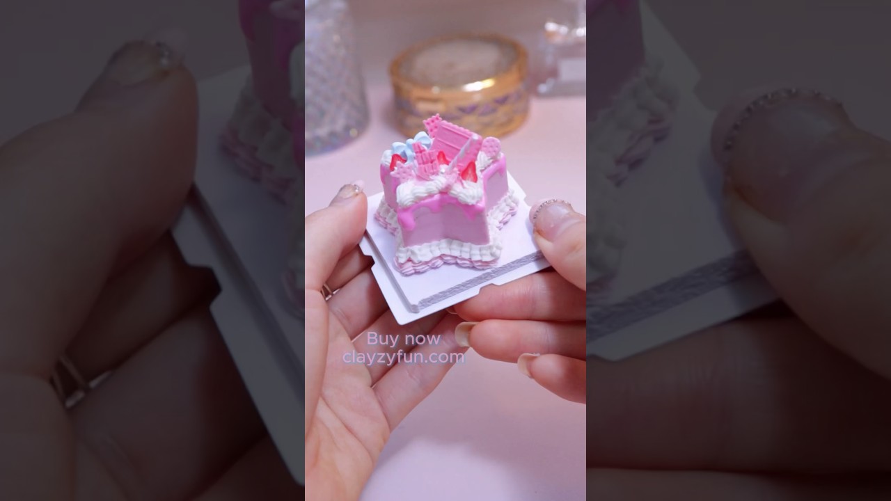 Craft a Royal Mini Cake! 🌟 