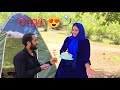 شاب صغير يتقدم لخطبة فتاة مشردة في عيد ميلادها