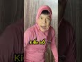 Vi khuẩn cậy lớn lấy bánh của kiến mini