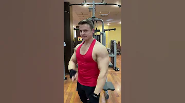 Сколько раз подтянешься?